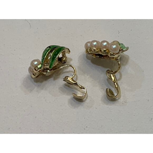 Pearl Cluster Grapes Enamel Leaves Pin Brooch & Earrings Clip MCM Vintage Set 3 - Picture 5 of 11